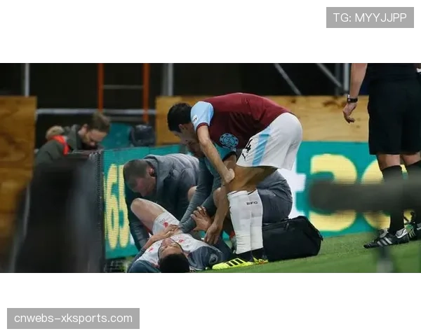 登贝莱伤退成巴黎逆转隐忧，金球先生左小腿不适被提前换下